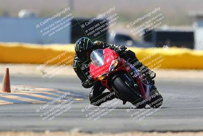 media/Mar-28-2022-Superbike Trackdays (Mon) [[b8603d0f67]]/Novice Group (1130am-12pm)/Turn 2/